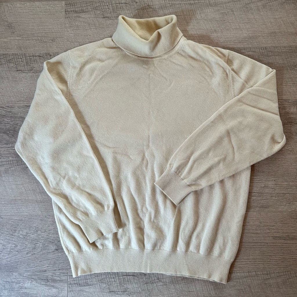 100% Cashmere Turtleneck Sweater